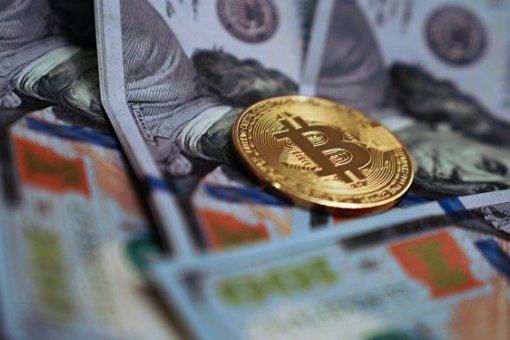 Биткоин поднялся выше 9,400 на фоне глобального ралли акций 