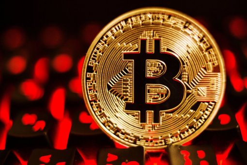 Биткоин остается на уровне 21 000 долларов США