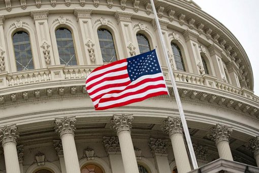 Кэролин Мэлоуни: Colonial Pipeline и CNA Financial обязаны предоставить документы, касающиеся атаки злоумышленников