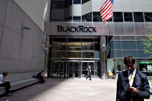 Ларри Финк: клиенты BlackRock не заинтересованы в криптовалютах