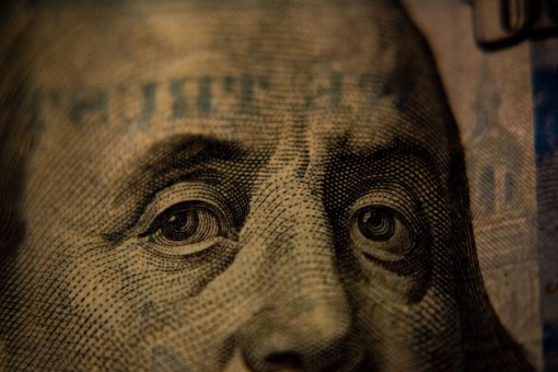 Стейблкоин TerraUSD (UST) ненадолго потерял свою привязку к доллару США в выходные дни