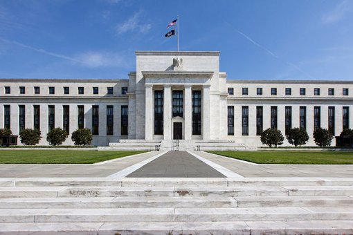 ВТС держится выше 40 000 долларов США, так как рынок приспосабливается к более высоким ставкам ФРС