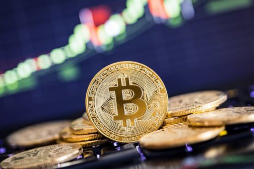 Цена биткоина мгновенно выросла на 400 долларов, подняв стоимость до 6,300 долларов
