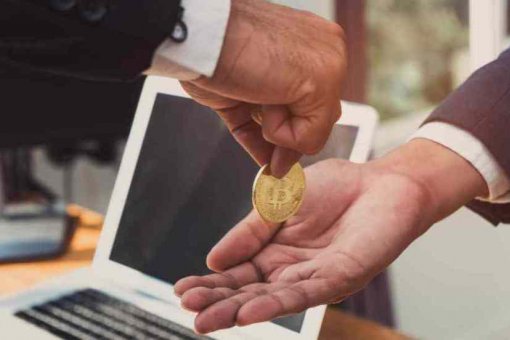 Комиссии в сети биткойн выросли на 198%, но Ethereum по-прежнему прибыльнее