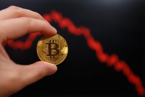 Эксперт: Биткоин может опуститься до $1 500 из-за харфорка Bitcoin Cash