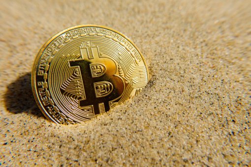 Биткоин может достичь 37 000  долларов, но временно