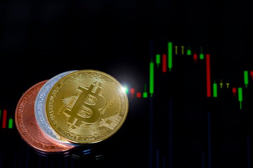 Биткоин-качели: быки нацелены на $11500, медведи ждут падения до $9800