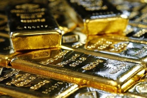 Из-за постоянных угроз Трампа в отношении Сирии на рынке биткоина продолжает доминировать фактор нестабильности, что вынудило инвесторов вернуться к золоту. Напомним, Трамп пообещал нанести новые ракетные удары по территории САР.