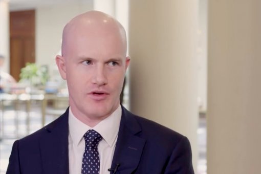 Брайан Армстронг из Coinbase ожидает, что криптовалюта станет горячей темой на выборах в следующем году. Источник: Yahoo Finance.