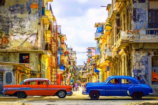 Куба приостанавливает использование долларов США