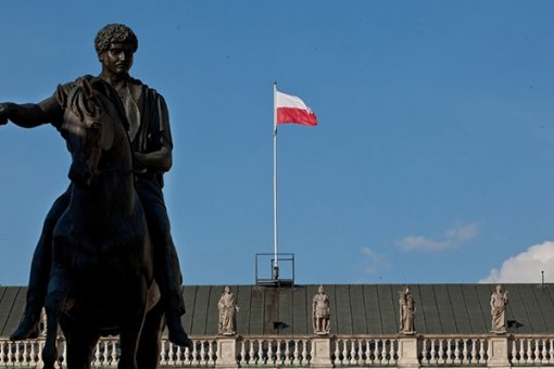 Финансовый регулятор Польши говорит об опасности инвестирования в криптовалюты