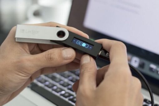 Ledger добавляет поддержку DeFi в мобильное приложение