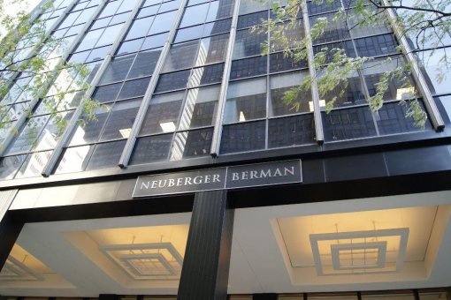 Фонд Neuberger Berman предоставляет возможность инвестировать в криптоактивы