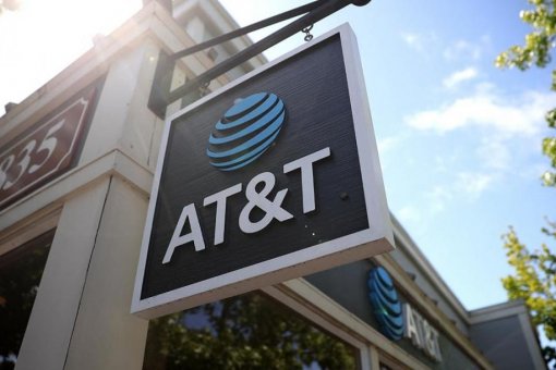 Клиент AT&T подал в суд на компанию