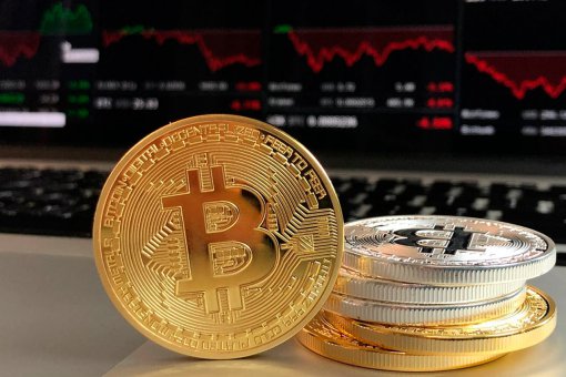 Эксперты объяснили причины обрушения рынка криптовалют