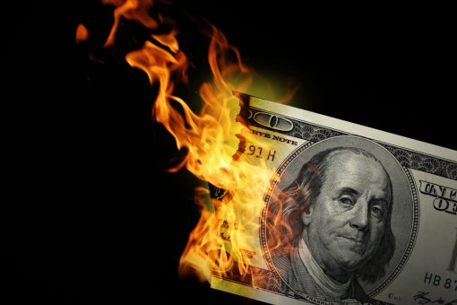 Гендиректор Coinbase назвал причину, по которой биткоин превосходит наличные деньги